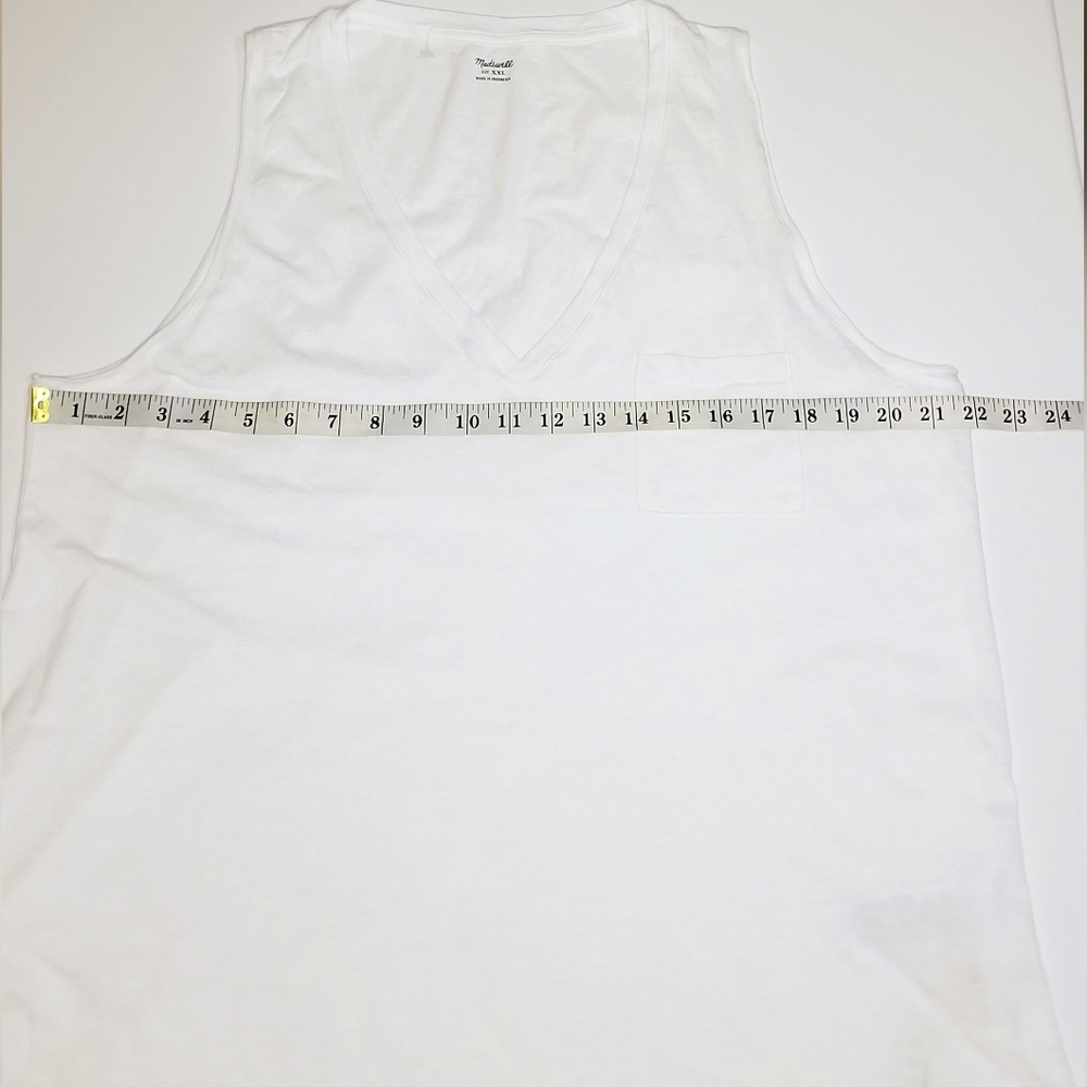 MADEWELL Whisper Cotton V-Neck Pocket Tank - Picture 6 of 8